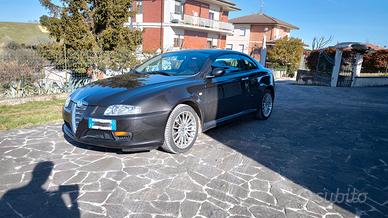 ALFA ROMEO GT 