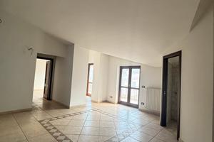 Appartamento con box e posto auto