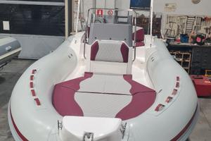 Gommone Atlantic 580 nuovo in esposizione.