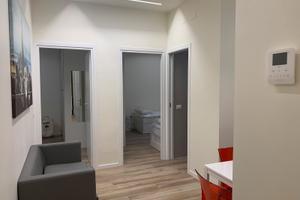 Stanza singola con doppio balcone in trilocale60Mq