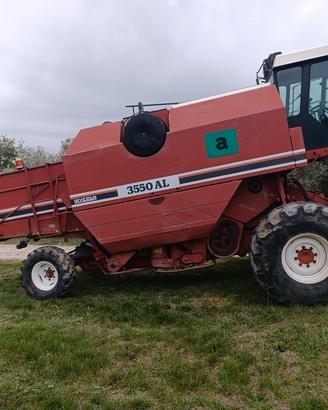 Mietitrebbia laverda 3550