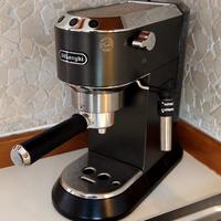 DeLonghi macchina caffè 
