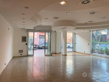 Bottega Angolare 3Luci Via DelBosco/Due Obelischi