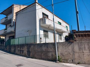 Due-appartamenti-giardino-terrazzo