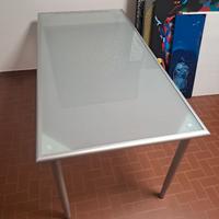 Tavolo ikea vika lauri