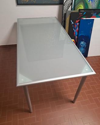 Tavolo ikea vika lauri