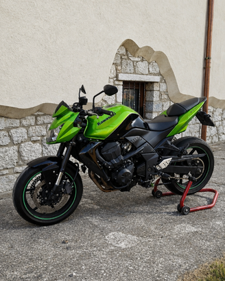 Kawasaki Z750 DEPOTENZIATA A2 (A Libretto)