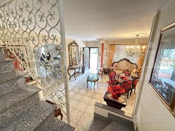 Villa bifamiliare Formia [Cod. rif 3292094VRG]