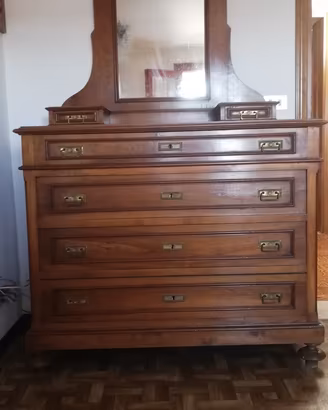 cassettiera anni 50 in legno massiccio specchio