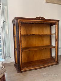 Libreria vintage restaurata