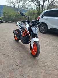 ktm duke 390