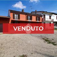 CASA DI CORTE A CASTELLETTO DI BRANDUZZO