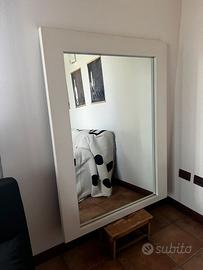 Grande specchio, cornice in legno bianca
