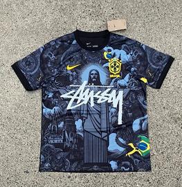Maglia Stussy × Brasile limited edition Nike