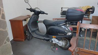 scooter Piaggio Vespa 50 lx 4t