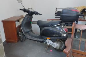 scooter Piaggio Vespa 50 lx 4t