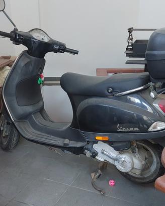 scooter Piaggio Vespa 50 lx 4t