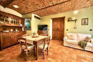 CASA SEMINDIPENDENTE A ROSTA