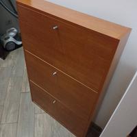 Scarpiera salva spazio 