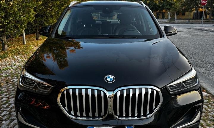 BMW X1 F 49 18 D X-Line