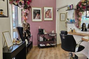 Attività di parrucchiere zona centro