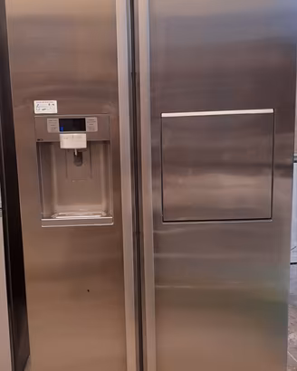 Frigorifero Americano Samsung Side-by-Side 615L
