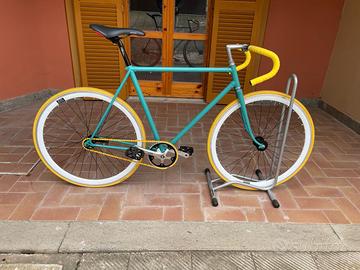 Bicicletta single speed con freno a contro pedale