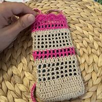 Porta cellulare ricamato a mano