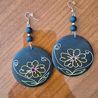 Orecchini decorati a mano 