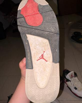 Air Jordan 4 "Fire Red"