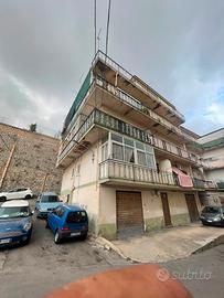 3 Vani Monreale: Appartamento con balconi