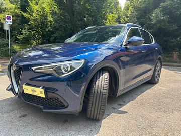 Alfa Romeo Stelvio 2.2 Turbodiesel 190 CV AT8 RWD 