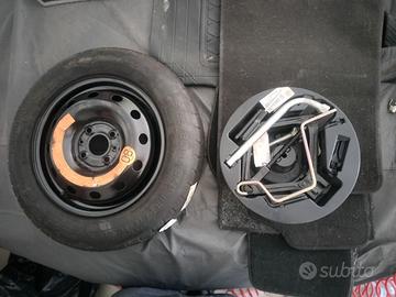 Ruotino di scorta per ultima Fiat 500 con kit