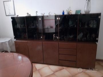 Mobile moderno e libreria