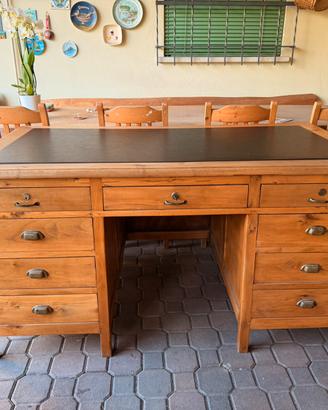Scrivania in legno massello