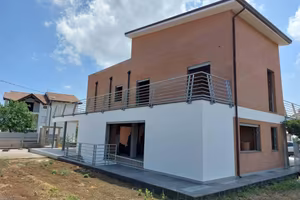 Villa di 379 m² con più di 5 locali e box auto a M