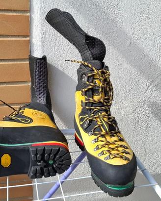 scarponi alpinismo LASPORTIVA taglia 42  e1/2