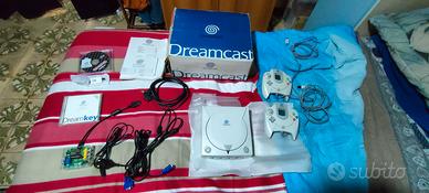 Sega Dreamcast con accessori