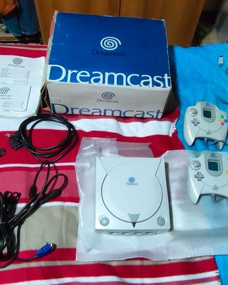 Sega Dreamcast con accessori