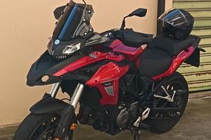 Moto Benelli trk 502 versione multistradale 