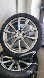 CERCHI  PORSCHE 718 DA 19" CON GOMME INVERNALI