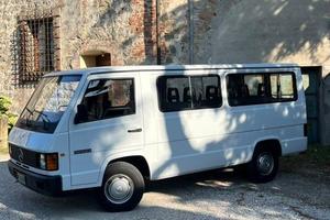 FURGONE MERCEDES MB100D (DK26I)