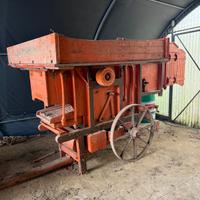 Trebbia dei primi del’900 a trazione animale