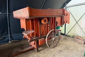 Trebbia dei primi del’900 a trazione animale