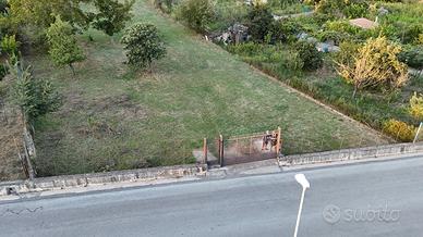 Terreno di 2000mq Deposito/Parcheggio/Mezzi Lavoro