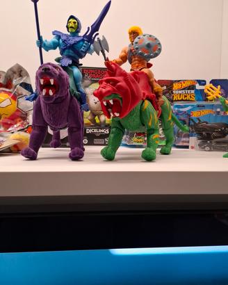 HE MAN E SKELETOR