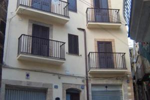 Appartamento vicino Piazza Municipio e la villa