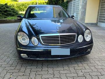 Mercedes E270 CDI (2003)