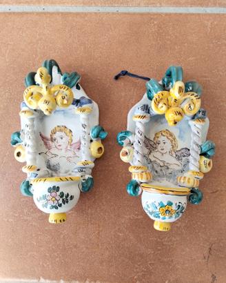 coppia di piccole acquasantiere 