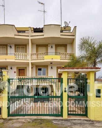 Villa di 204 m² con più di 5 locali e box auto dop